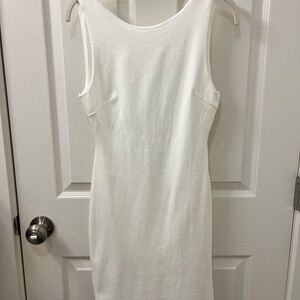 Lulu's XS/S Elegant White Sleeveless Mini Dress with Open Back
